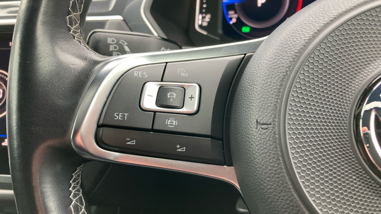 Volkswagen Tiguan 2.0 TDi 150 4Motion R-Line Tech 5dr DSG Diesel Estate